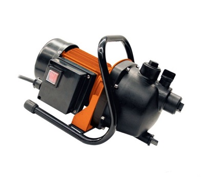   Поверхностный самовсасывающий насос Вихрь ПН-900 - это аппарат, который используется для перемещения жидкости. С его помощью можно организовать систему орошения на садовом участке. Насос имеет рукоятку - для удобного перемещения, а также ножки-основание