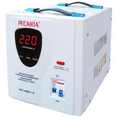 Стабилизатор напряжения однофазный Ресанта АСН 5000/1-Ц предназначен для выравнивания напряжения в сети, что предотвращает выход техники из строя. При превышении максимально допустимой мощности происходит автоматическое выключение. Чтобы возобновить работ